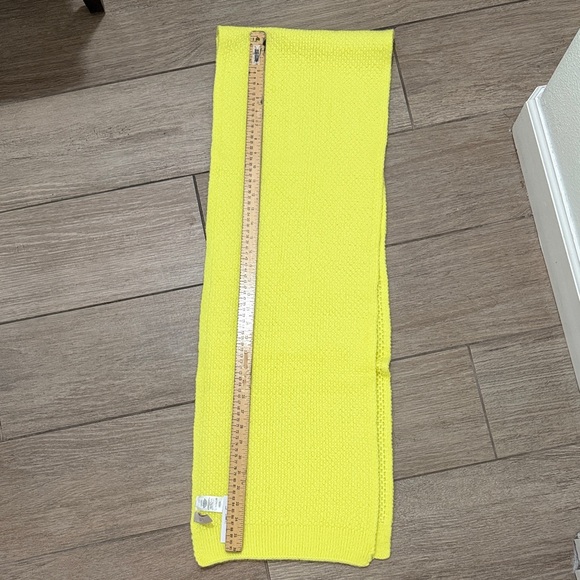 NWT LOFT Bright Yellow Knit Scarf and Hat Set - Picture 5 of 5